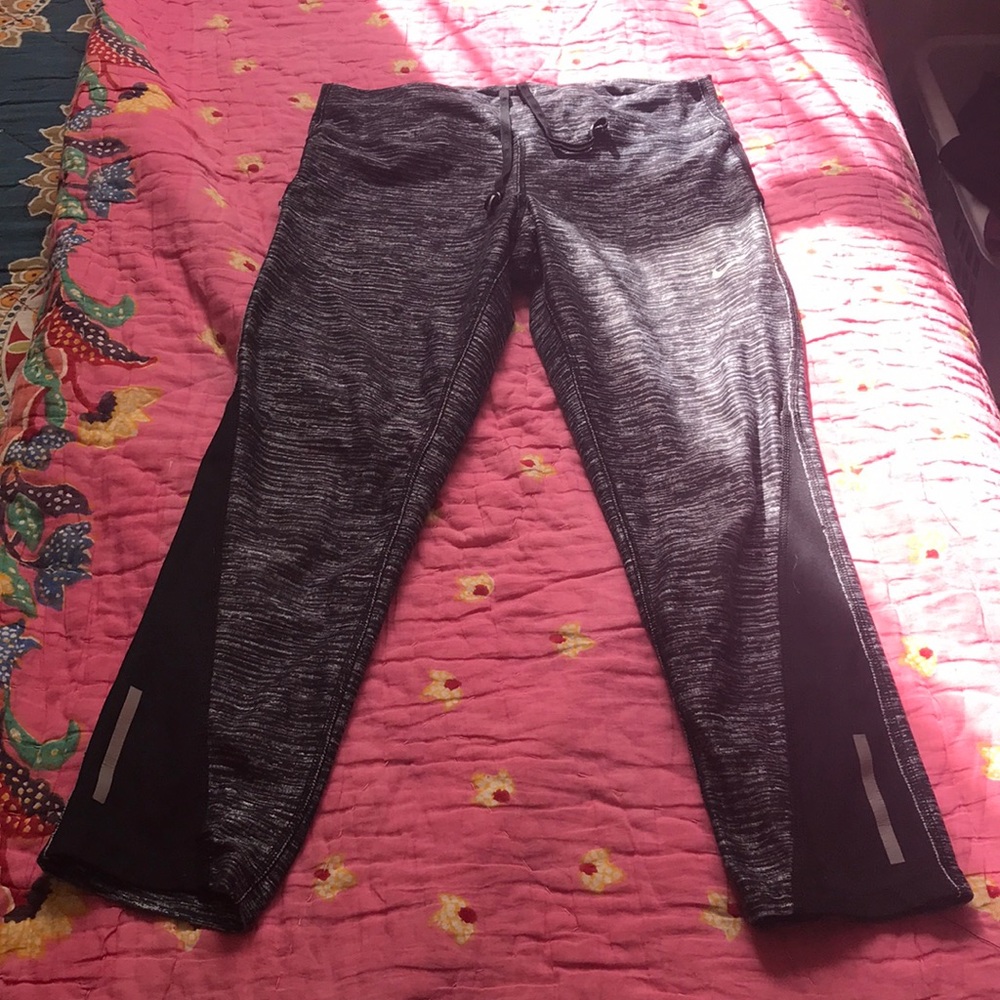 Nike Dri-fit crops